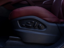 Porsche Cayenne GTS Coupe AWD 2026