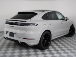 Porsche Cayenne GTS Coupe AWD 2026