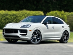 Porsche Cayenne GTS Coupe AWD 2026