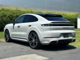 Porsche Cayenne GTS Coupe AWD 2026