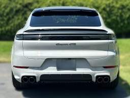 Porsche Cayenne GTS Coupe AWD 2026