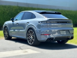 Porsche Cayenne GTS Coupe AWD 2026