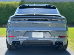 Porsche Cayenne GTS Coupe AWD 2026