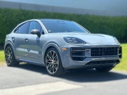 Porsche Cayenne GTS Coupe AWD 2026