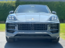 Porsche Cayenne GTS Coupe AWD 2026
