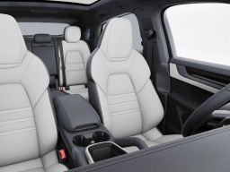 Porsche Cayenne GTS Coupe AWD 2026