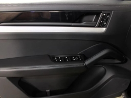 Porsche Cayenne S Coupe AWD 2026