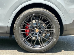 Porsche Cayenne S Coupe AWD 2026