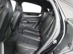 Porsche Cayenne S Coupe AWD 2026