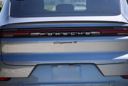 Porsche Cayenne S Coupe AWD 2026