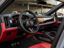 Porsche Cayenne S Coupe AWD 2026