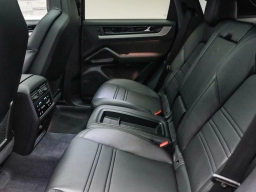 Porsche Cayenne S Coupe AWD 2026