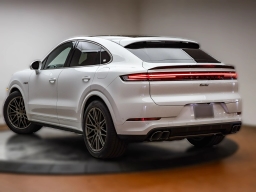 Porsche Cayenne Turbo E-Hybrid Coupe AWD 2026