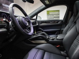 Porsche Cayenne Turbo E-Hybrid Coupe AWD 2026