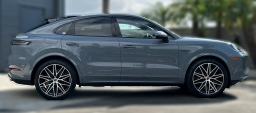 Porsche Cayenne Turbo E-Hybrid Coupe AWD 2026