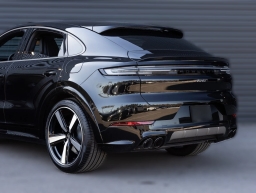 Porsche Cayenne Turbo E-Hybrid Coupe AWD 2026