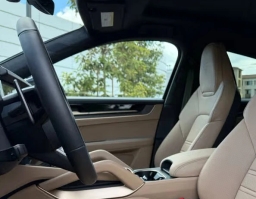 Porsche Cayenne Turbo E-Hybrid Coupe AWD 2026