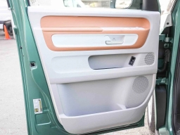 Volkswagen ID. Buzz 1st Edition 4MOTION w/Two-Tone 2025