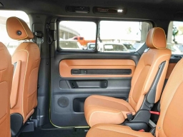 Volkswagen ID. Buzz Pro S Plus 4MOTION w/Two-Tone 2025