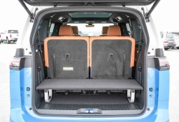 Volkswagen ID. Buzz Pro S Plus 4MOTION w/Two-Tone 2025
