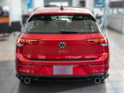 Volkswagen Golf GTI SE 2.0T DSG 2026