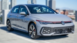 Volkswagen Golf GTI SE 2.0T DSG 2026