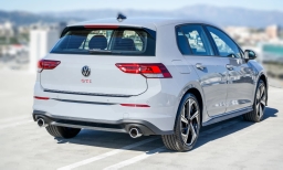 Volkswagen Golf GTI SE 2.0T DSG 2026