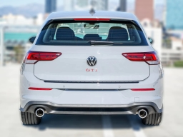 Volkswagen Golf GTI SE 2.0T DSG 2026