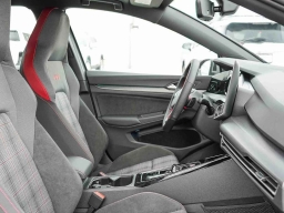 Volkswagen Golf GTI S 2.0T DSG 2026
