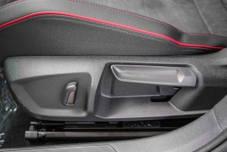 Volkswagen Golf GTI SE 2.0T DSG 2026