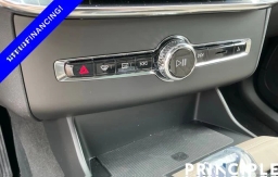 Volvo XC90 Plus B6 AWD 6-Seater 2026