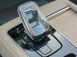 Volvo XC90 Plus B6 AWD 6-Seater 2026