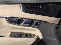 Volvo XC90 Plus B6 AWD 6-Seater 2026