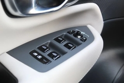 Volvo XC90 Ultra Dark Theme B6 AWD 6-Seater 2026