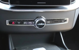 Volvo XC90 Ultra Dark Theme B6 AWD 6-Seater 2026