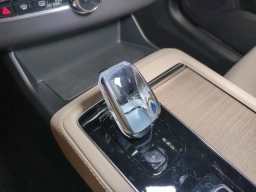 Volvo XC90 Plus B6 AWD 7-Seater 2026