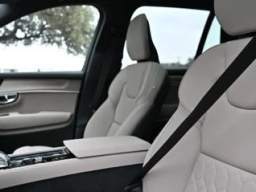 Volvo XC90 Plus B6 AWD 7-Seater 2026