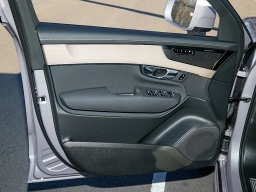 Volvo XC90 Plus B6 AWD 7-Seater 2026