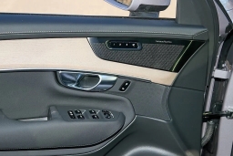 Volvo XC90 Plus B6 AWD 7-Seater 2026