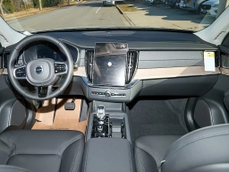 Volvo XC90 Plus B6 AWD 7-Seater 2026
