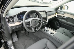 Volvo XC90 Plus B6 AWD 7-Seater 2026