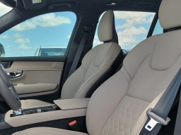 Volvo XC90 Plus B6 AWD 7-Seater 2026