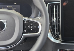 Volvo XC90 Plus B6 AWD 7-Seater 2026