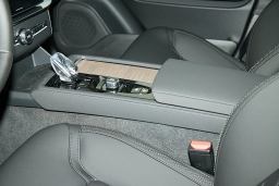 Volvo XC90 Plus B6 AWD 7-Seater 2026