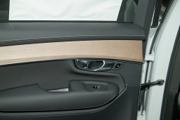 Volvo XC90 Plus B6 AWD 7-Seater 2026