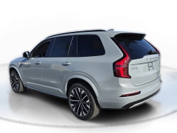 Volvo XC90 Ultra Dark Theme B6 AWD 7-Seater 2026