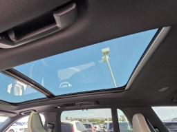 Volvo XC90 Ultra Dark Theme B6 AWD 7-Seater 2026