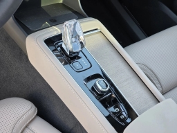 Volvo XC90 Ultra Dark Theme B6 AWD 7-Seater 2026