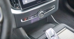 Volvo XC90 Ultra Dark Theme B6 AWD 7-Seater 2026