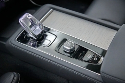 Volvo XC90 Ultra Dark Theme B6 AWD 7-Seater 2026